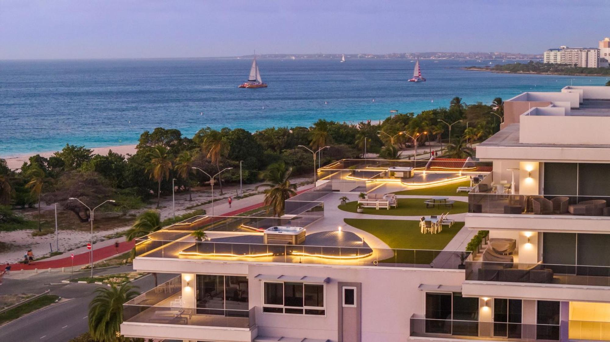 O Condominium Beachfront Residences, By Bocobay Aruba Palm Beach Exterior foto