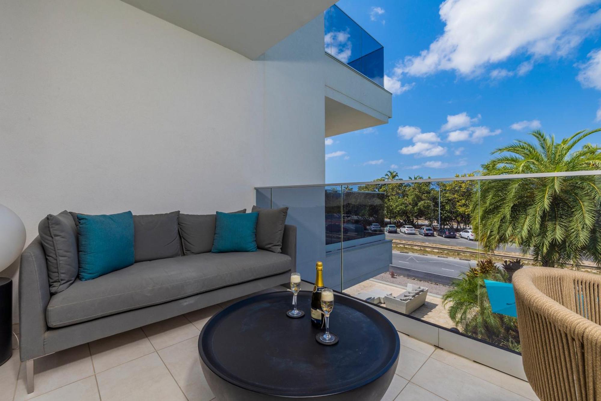O Condominium Beachfront Residences, By Bocobay Aruba Palm Beach Exterior foto